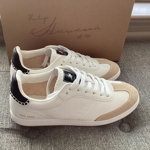 Vintage Havana Shoes - Vintage Havana Crisp Sneaker (Women), size 8.5